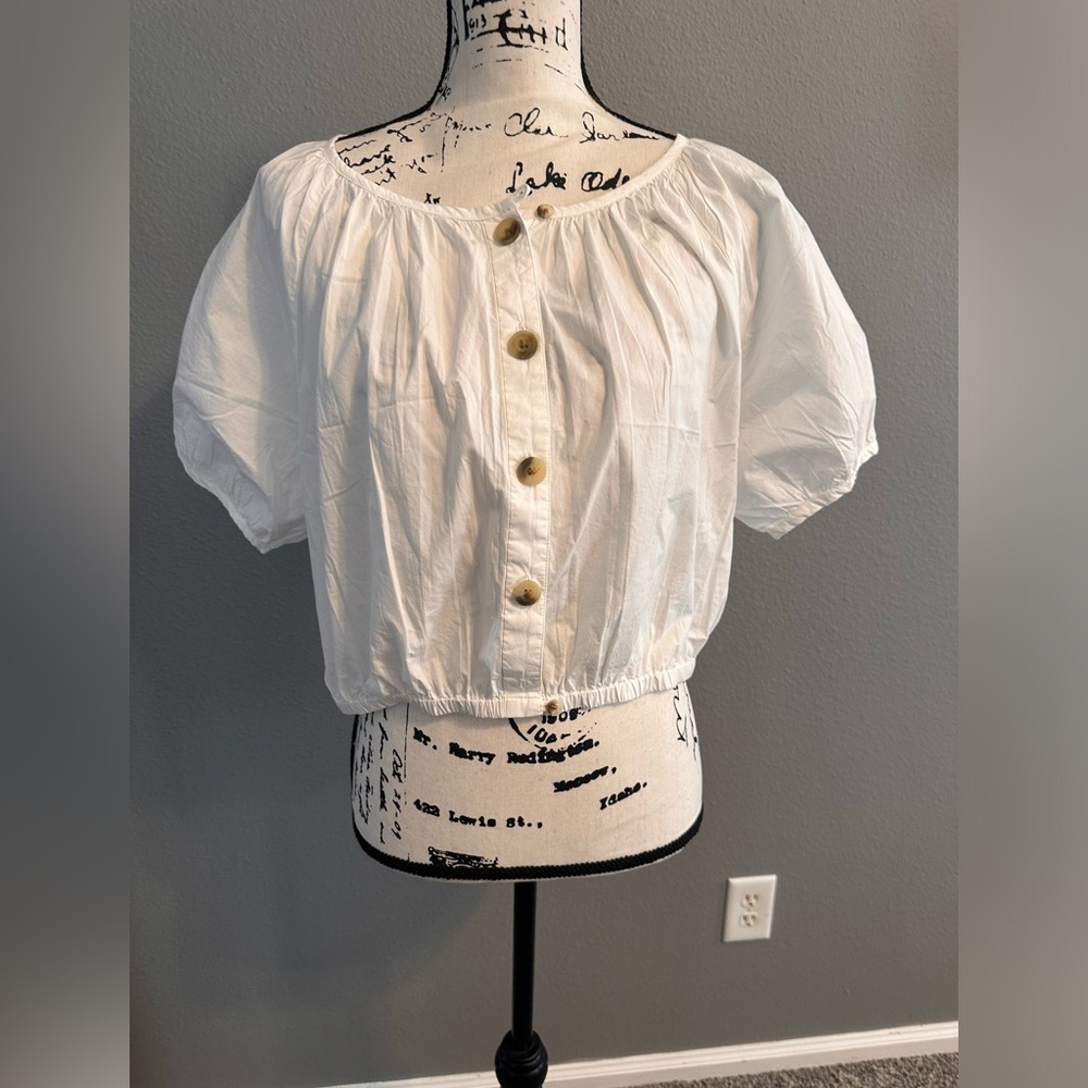 NWT LILLA P Hem  Top